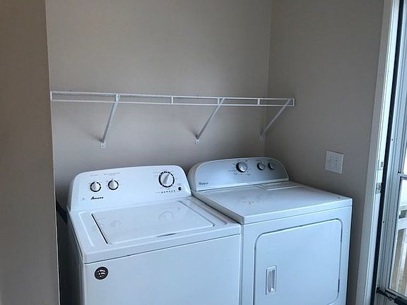 5th image of 444 Bellewood St SE #104