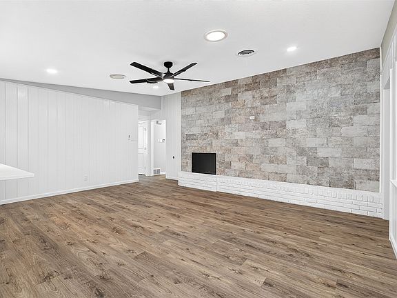 5th image of 7344 Monterrey Dr