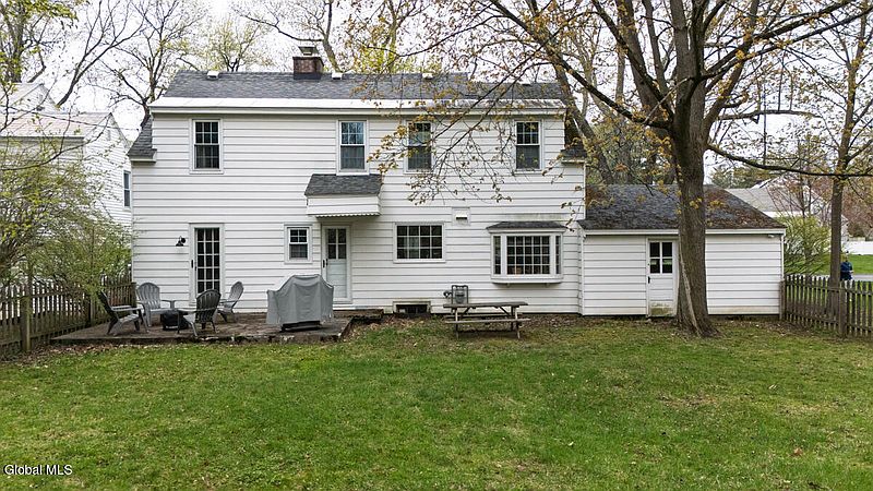 3rd image of 1380 Clifton Park Road