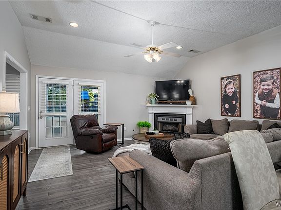 3rd image of 4715 Revere Way