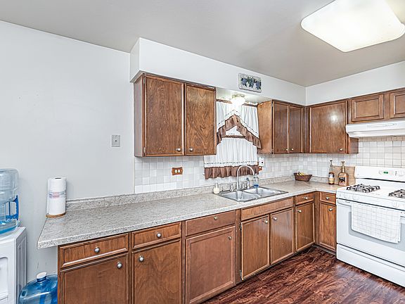 5th image of 5408 138th St