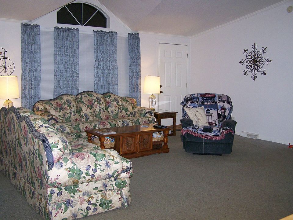 2nd image of 9011 Cloverfield Dr