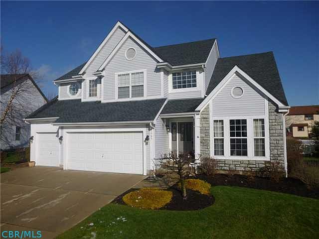 1st image of 2665 Woods Cres