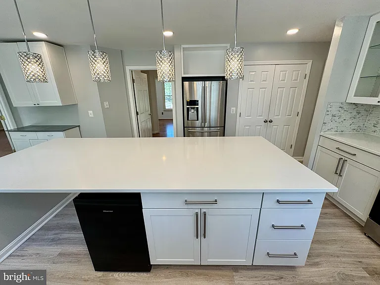 202 Anchor Cv — Photo 17