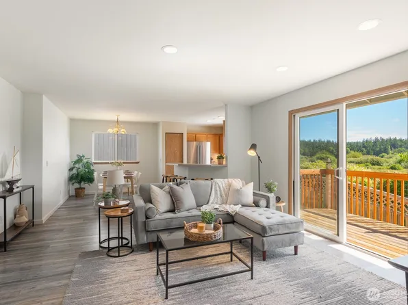 942 NE Cordero Place, Oak Harbor, WA 98277