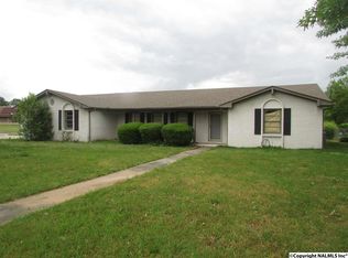 1413 Runnymead Ave SW, Decatur, AL 35601