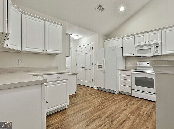 5th image of 195 Rehobeth Way