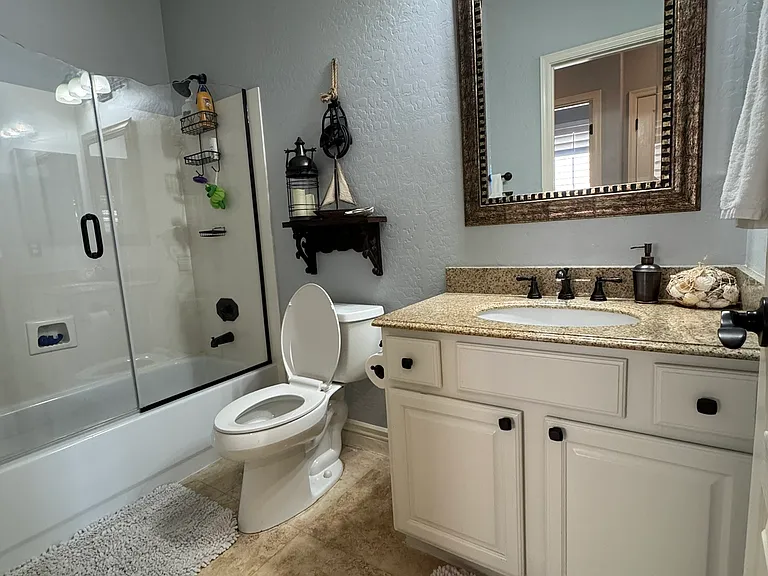 2nd Bathroom