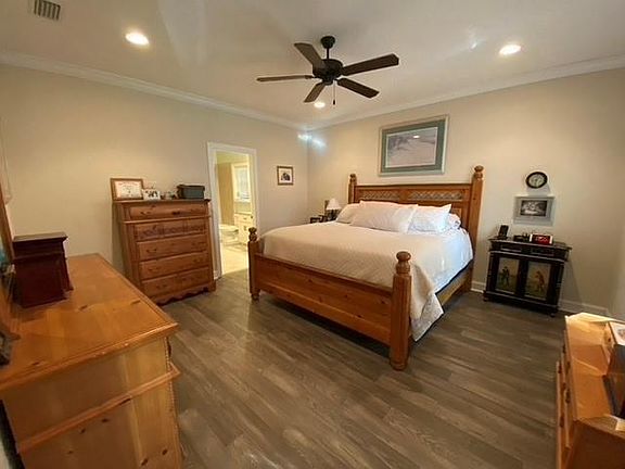 2nd image of 154 Carolwoods Dr