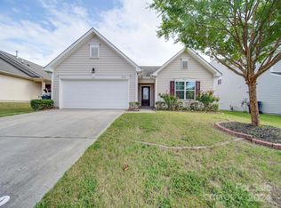2912 Berry Creek Rd, Charlotte, NC 28214