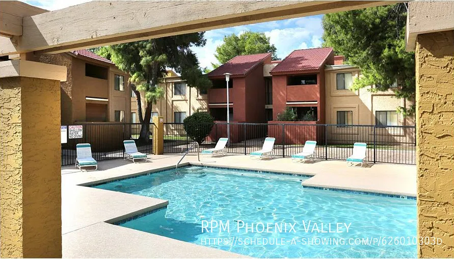 Parkside Apartments — Photo 4