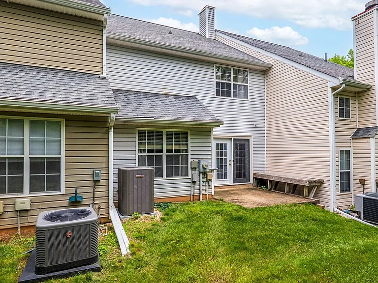 5906 Prescott Ct — Photo 21