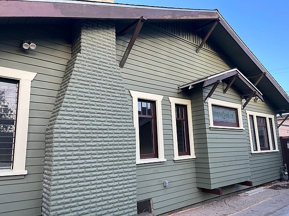 4th image of 3101 E Theresa St