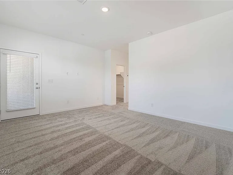 2558 Venetia Pointe St — Photo 12