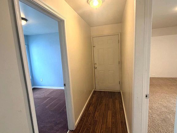 4th image of 125 E Main St