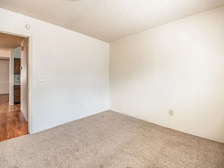 1765 Zebulon Dr #D — Photo 23