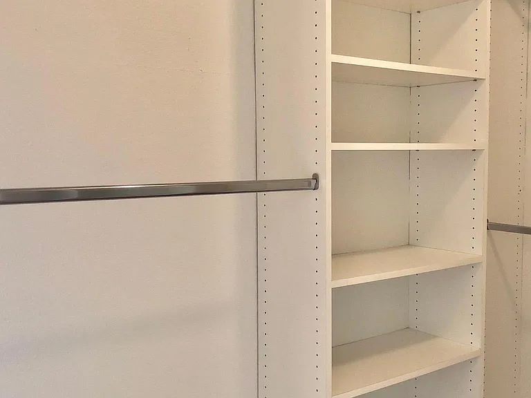 Walk-in closet