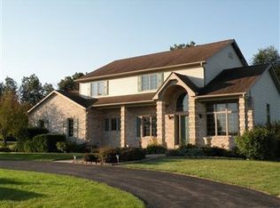 900 Branden Hills Dr, Clinton, IA 52732