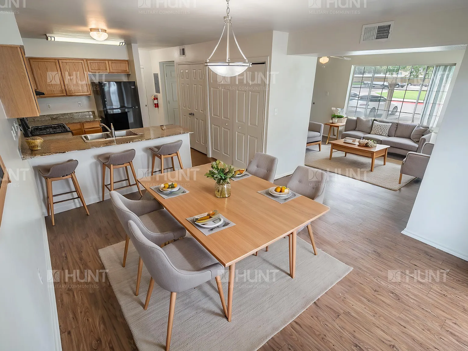 3 bed, 2.5 bath, 1447 sqft, $1,508 — Photo 3