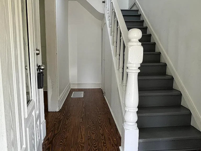 1007 Gilmer Ave NW — Photo 4