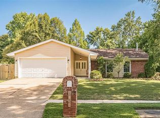 1734 Woodstream Dr, Saint Louis, MO