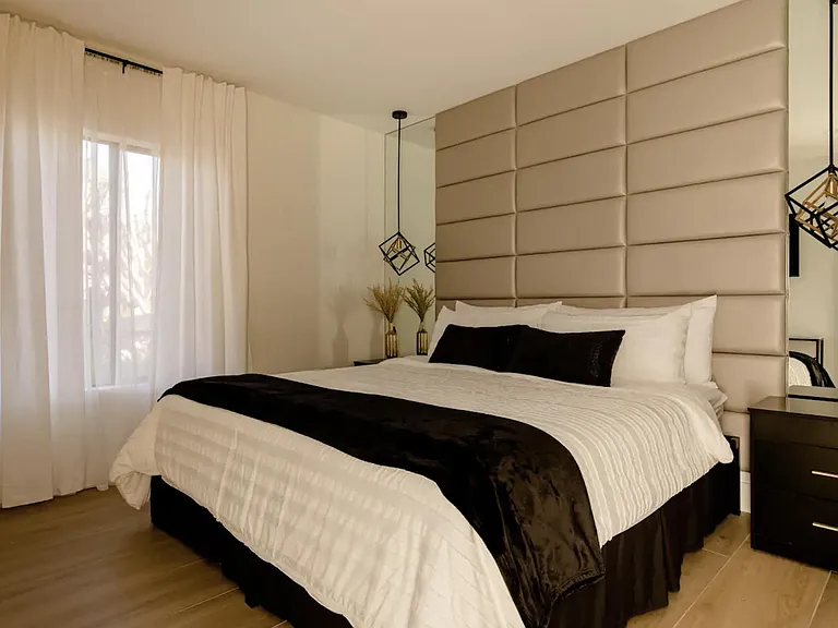 2050 Hidden Crest Dr — Photo 16