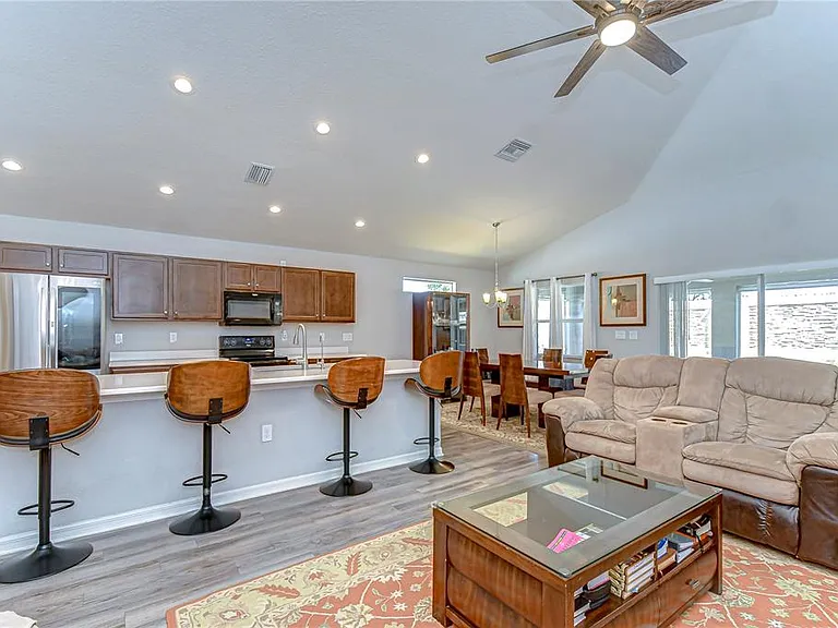 6731 Castle Green Pl — Photo 9