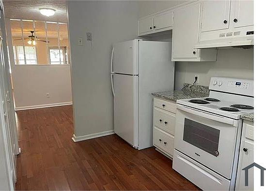 3rd image of 1220 Willow Creek Ct NW