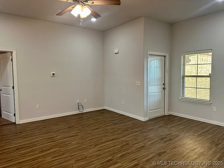3608 Prairie Xing — Photo 5