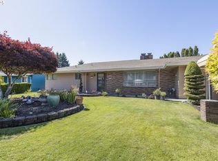 1862 SE Oak Crest Dr, Hillsboro, OR 97123