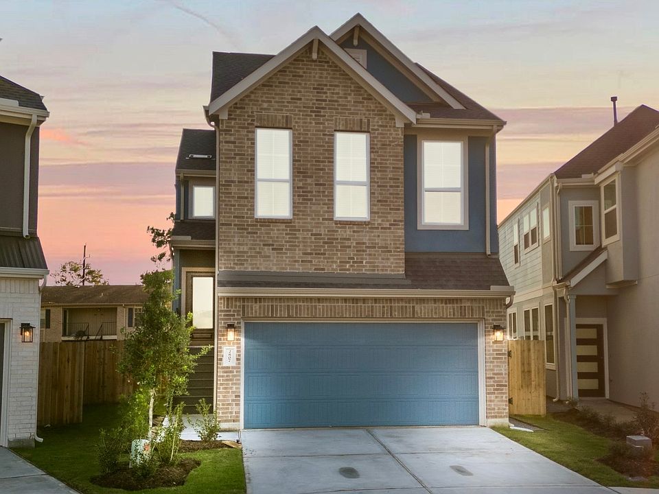 1st image of 2807 Park Hill Dr
