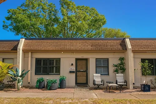1403 Arrowhead Cir W #13-E Photo 1