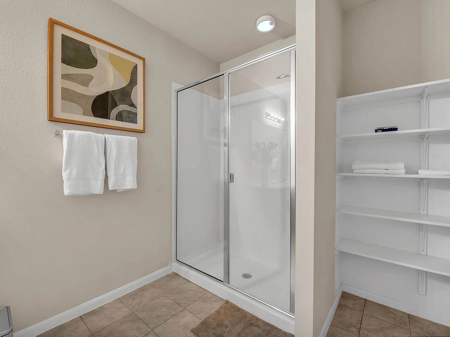 4 bed, 1789 sqft, $4,800 — Photo 3