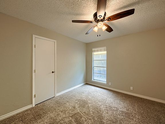 5th image of 413 Idlewilde Dr