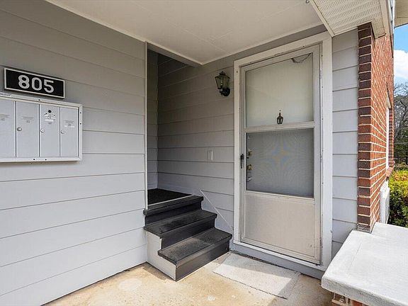 5th image of 805 Daniels St APT B