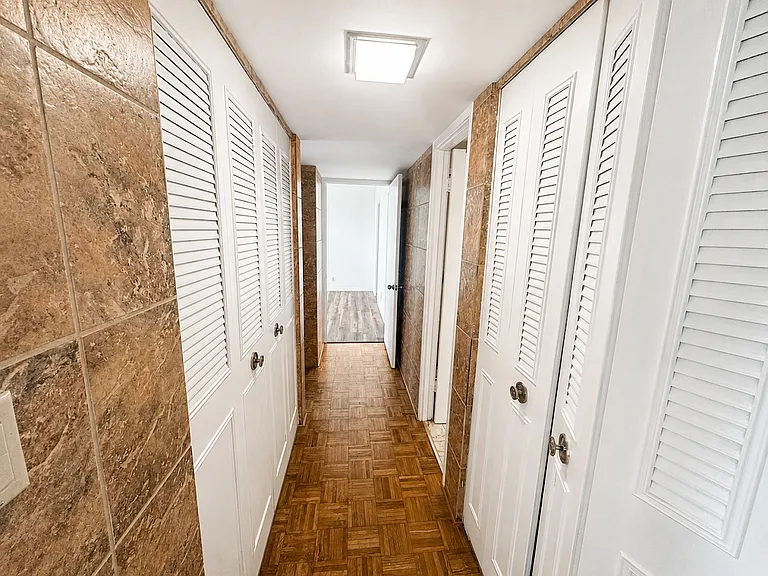 7400 Sun Island Dr #205 — Photo 6