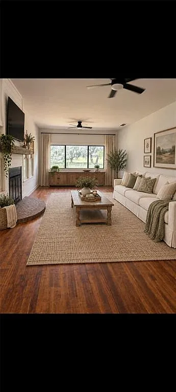 2 bed, 1.0 bath, 1225 sqft, $1,900 — Photo 2