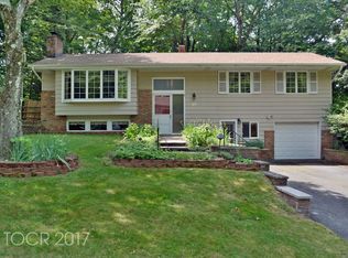 228 Capri Ter, Park Ridge, NJ 07656