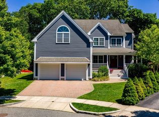4 Fellswood Cir, Medford, MA 02155