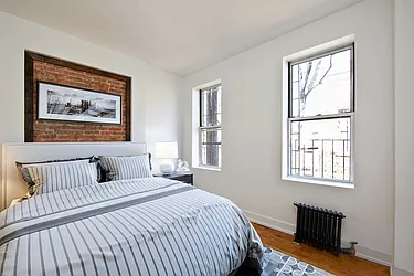 Rented by R New York