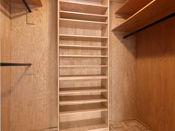 2000 Broadway image 7 of 20