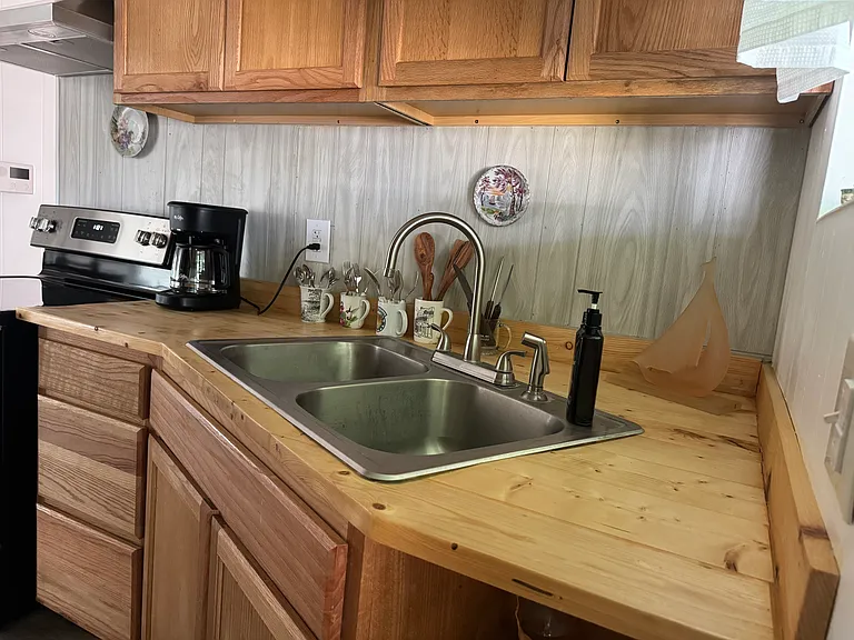12136 Fairway Ave — Photo 5