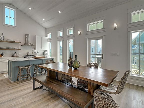 4th image of 204 Round Rd