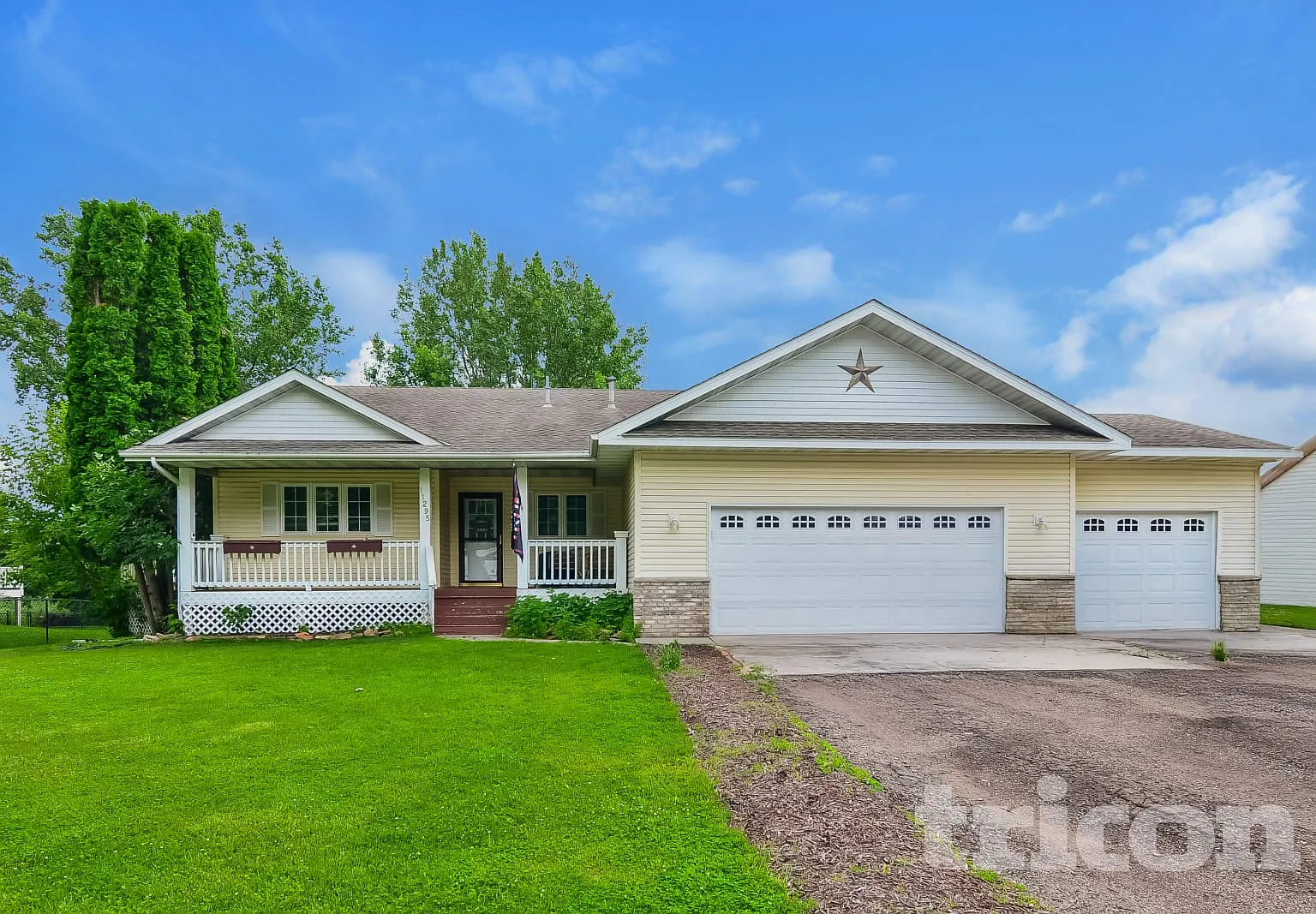 11295 53rd St NE Albertville MN — Photo 1
