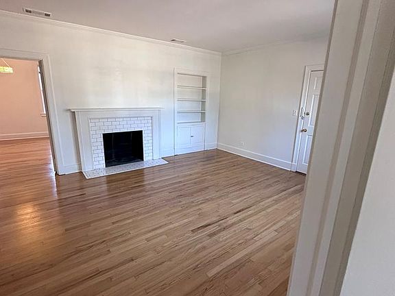5th image of 1111 N Madison St