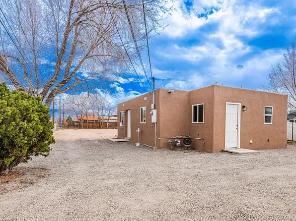 2706 Floral Rd NW, Albuquerque, NM 87104