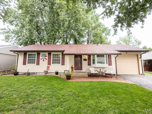 612 W Nixon Dr, O'Fallon, IL 62269