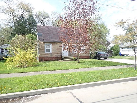 5th image of 845 W Highland Ave