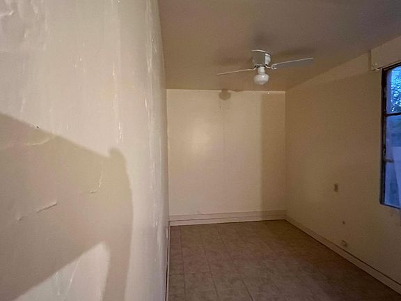 3rd image of 205 W Bland St