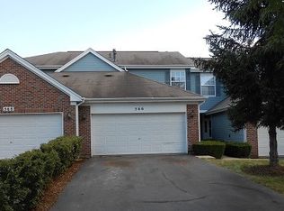 566 Springwood Ct, Elgin, IL 60118